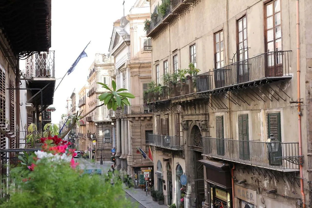 Bed and Breakfast Palazzo Ragusi - locazioni turistiche Palermo Bed & Breakfast